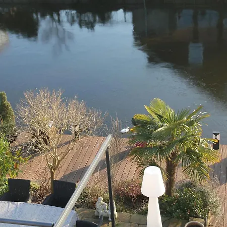 Sunny Holiday In On The Water *