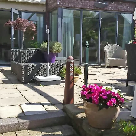 Vakantiehuis Sunny Holiday In On The Water